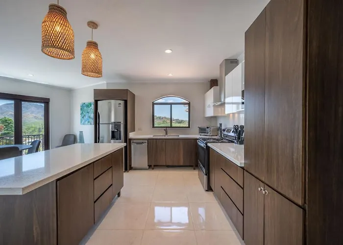 Marina Real Gorgeous Condo, Great Location Playa Flamingo