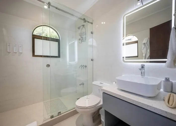 Marina Real Gorgeous Condo, Great Location Playa Flamingo