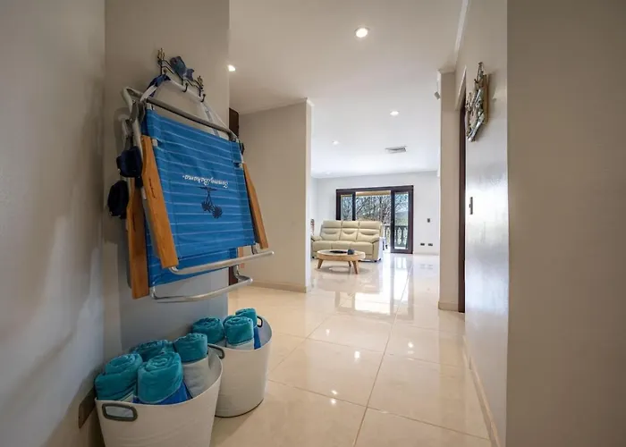 Marina Real Gorgeous Condo, Great Location Hébergement de vacances Playa Flamingo